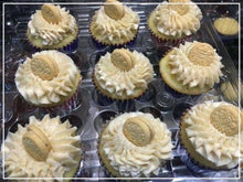 Load image into Gallery viewer, Cookies &amp; Cream Specialty Cupcake
